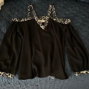 Brand- entro; Size- medium; Color- black and leopard print